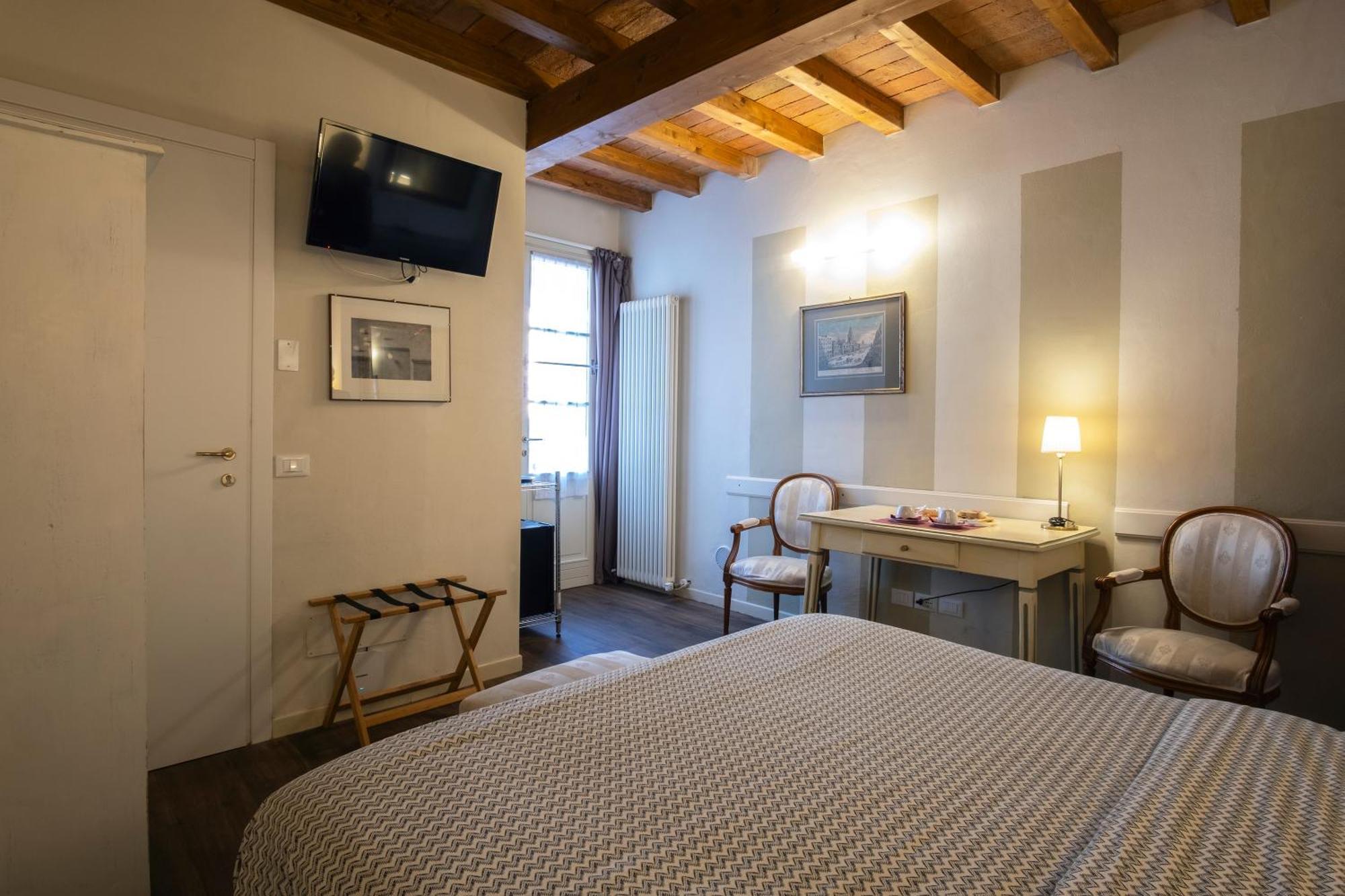 Il Cortiletto Hotel Пиаченца Екстериор снимка